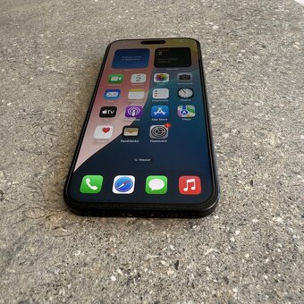 iPhone 15 Plus 128Gb, černý (12 měsíců záruka) - 12