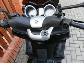 Yamaha X-Max 250 ABS - 12