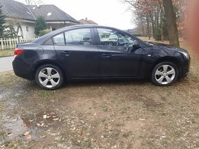 Chevrolet Cruze 1,6 83 kw benzín,12/2009, 151 tkm - 12