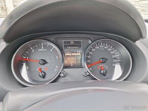 Nissan Qashqai 1.5dCi,81kW,park.kam.360°PANORzpět popis kate - 12