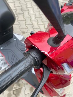Elektroskutr bez ŘP Elektropower Nova M3 - 12
