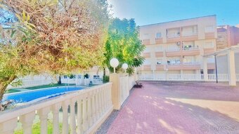 Zařízený apartmán 3+kk s balkonem a bazénem TORREVIEJA - 12