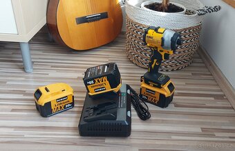 Aku pro nářadí DeWALT 20V/ 9.0mAh+Dual nabíječka, nové. - 12