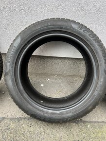 Zimní pneu 275/45 R21 - 12