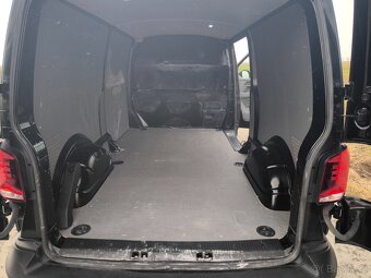 vw transporter T6.1 long rok 2020 - 12