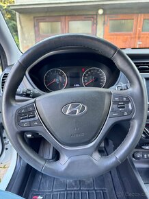 Hyundai i20; 1,2 55kw, 1. majitel - 12