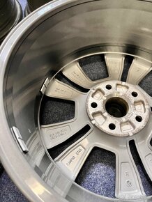 5x112 R17 Škoda Yeti originál alu disky - TOP - 12