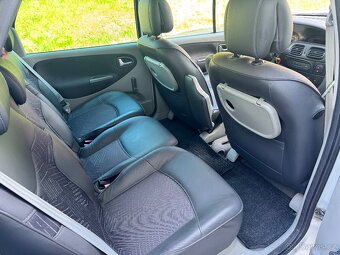 Renault Scénic  Expression 1.6i 16v 79Kw - 12