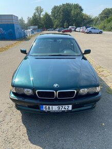 BMW E38 740iA - 12