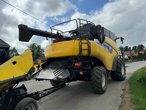 Kombajn NEW HOLLAND CR9080 - 12