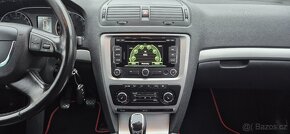 Škoda Octavia Kombi Elegance 2.0 TDI 103KW 2 maj serv kniha - 12