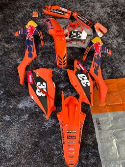 Ktm exc 2017-19’ RB factory plasty, sada plastov - 12