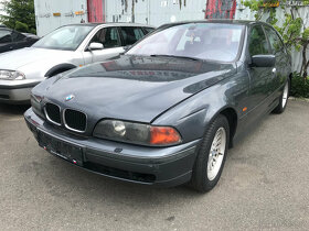 BMW E39 525i 141kW rok 2001 sedan automat - díly - 12