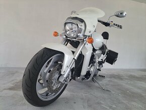 Suzuki Boulevard M109R VZR 1800 - 12