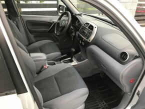 TOYOTA RAV4 2.0i AUTOMAT - 12