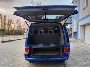 VW T4 Multivan Atlantis včetně záclonek na spaní a ledničky - 12