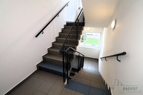 Pronájem bytu 3+kk (75,8 m²) s balkónem s krásným výhled v B - 12