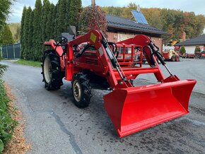 Malotraktor, Traktor Kubota L1-205 s čelním nakladačem - 12