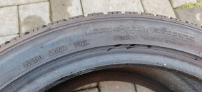 Zimní pneumatiky Dunlop 235/45 R18 - 12