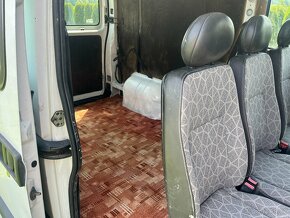 Renault Master 2.5DCi  6 míst - 12