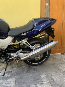 Honda VTR 1000 Firestorm - 12