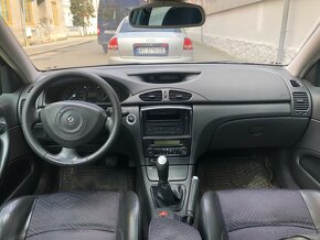 Renault Laguna 2 - 12