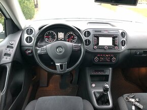 Volkswagen Tiguan 2,0 TDI 81 KW Highline Panorama Plný ser. - 12