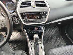 Suzuki SX4 S-CROSS AUTOMAT 1,6 4x4 Allgrip CVT - 12