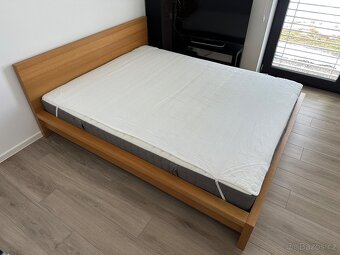 Postel IKEA MALM 160x200 Dub + rošty - 12