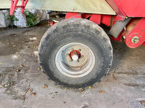 Sklízecí mlátička Massey Ferguson – MF 34 - 12