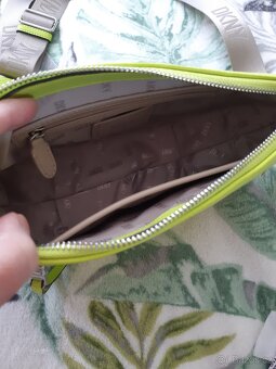 Originál DKNY Crossbody kabelka, růžová a neon. zelená - 12