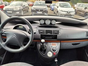 Citroen C8, 2.2 HDI.94kw.7 míst. R.V.5/2006. STK 5/2026 - 12