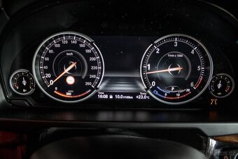 BMW X5 xDrive 40d A/T - 12