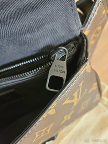 Louis Vuitton S lock Sling bag - 12