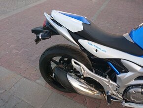 Suzuki SFV 650 Gladius 2010 - 12