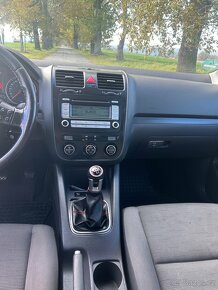 VW Golf 5 1.6 75kw - 12