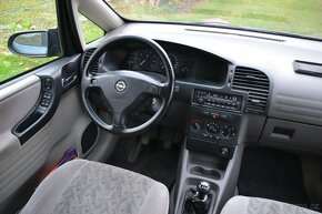 Opel Zafira 1.8 benzín 7 míst - 12