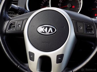 KIA Venga 1.4 CVVT PANORAMA, 2x kola, výhřev, digi klima - 12