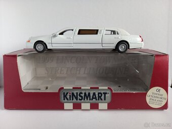 KiNSMART-LINCOLN TOWN CAR STRETCH LIMOUSINE 1:38-POZRI FOTO - 12