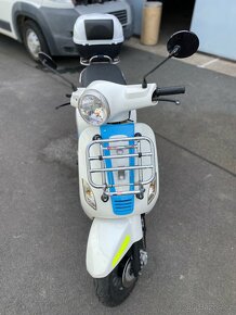 Prodej Scooter 125 Capireli Rome - 12