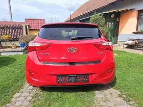 Hyundai i30 1.6i 99kw Trend - 12