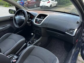 Peugeot 206 + 1.1 44kW 1. majitel v ČR Najeto 93tis. km 2010 - 12