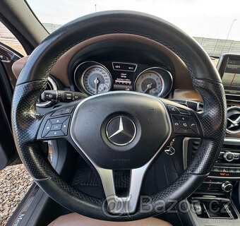 Mercedes-Benz GLA 220 d 4MATIC A/T - 12