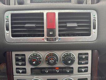 Land Rover Range Rover 4.4i V8 4x4 210kW - 12