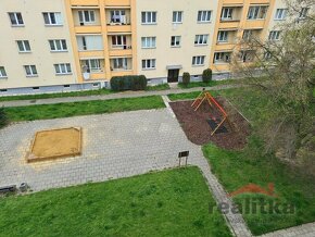 Pronájem bytu 2+1 s lodžií, 52m2, Opava, ul. Purkyňova - 12