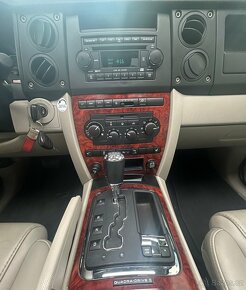 JEEP COMMANDER 3.0CRD 4x4 7MÍST LIMITED-KUŽE-VYHŘEV-PDC-ŠIBR - 12