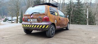 Renault Twingo 1.2 s STK na rok - "expediční krysa" - 12