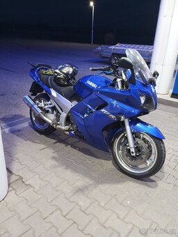 Yamaha FJR 1300 - 12