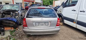 Mercedes Benz W203 combi C 220CDi 110kw - 12