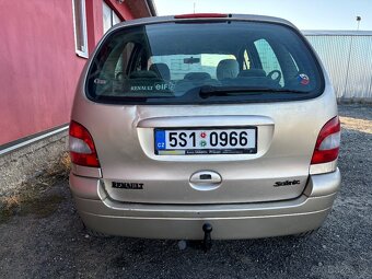 Renault Scenic 1.6i - 12